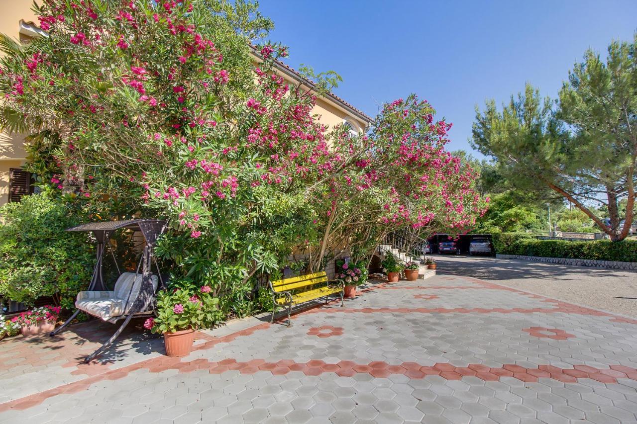 Apartmani Mavrinac Нерезине Экстерьер фото
